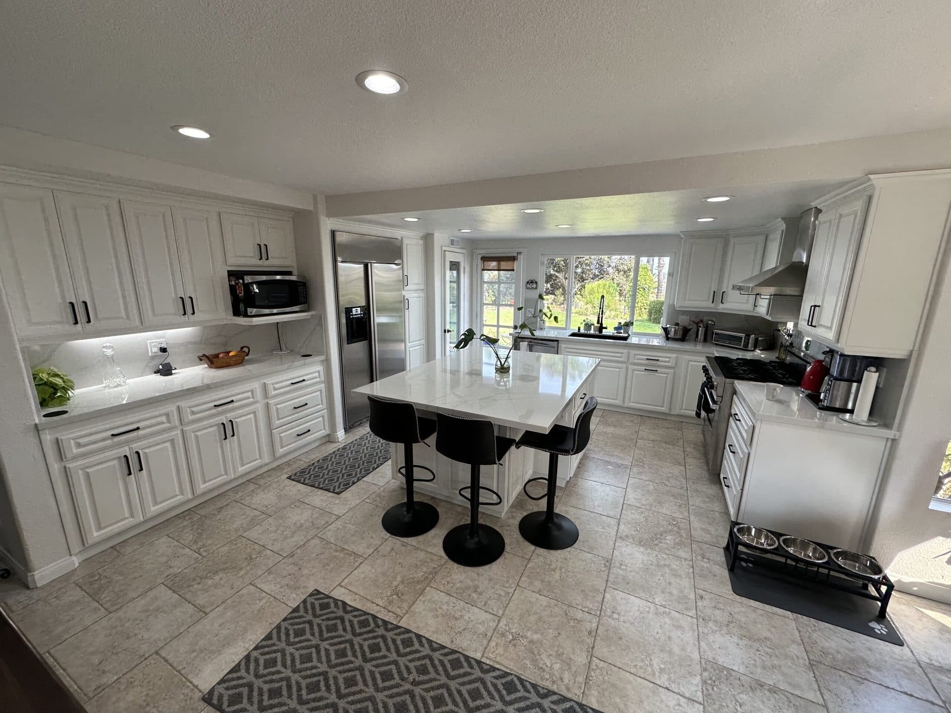 7 Helpful Tips for Painting Interior Kitchen Cabinets Like a Pro