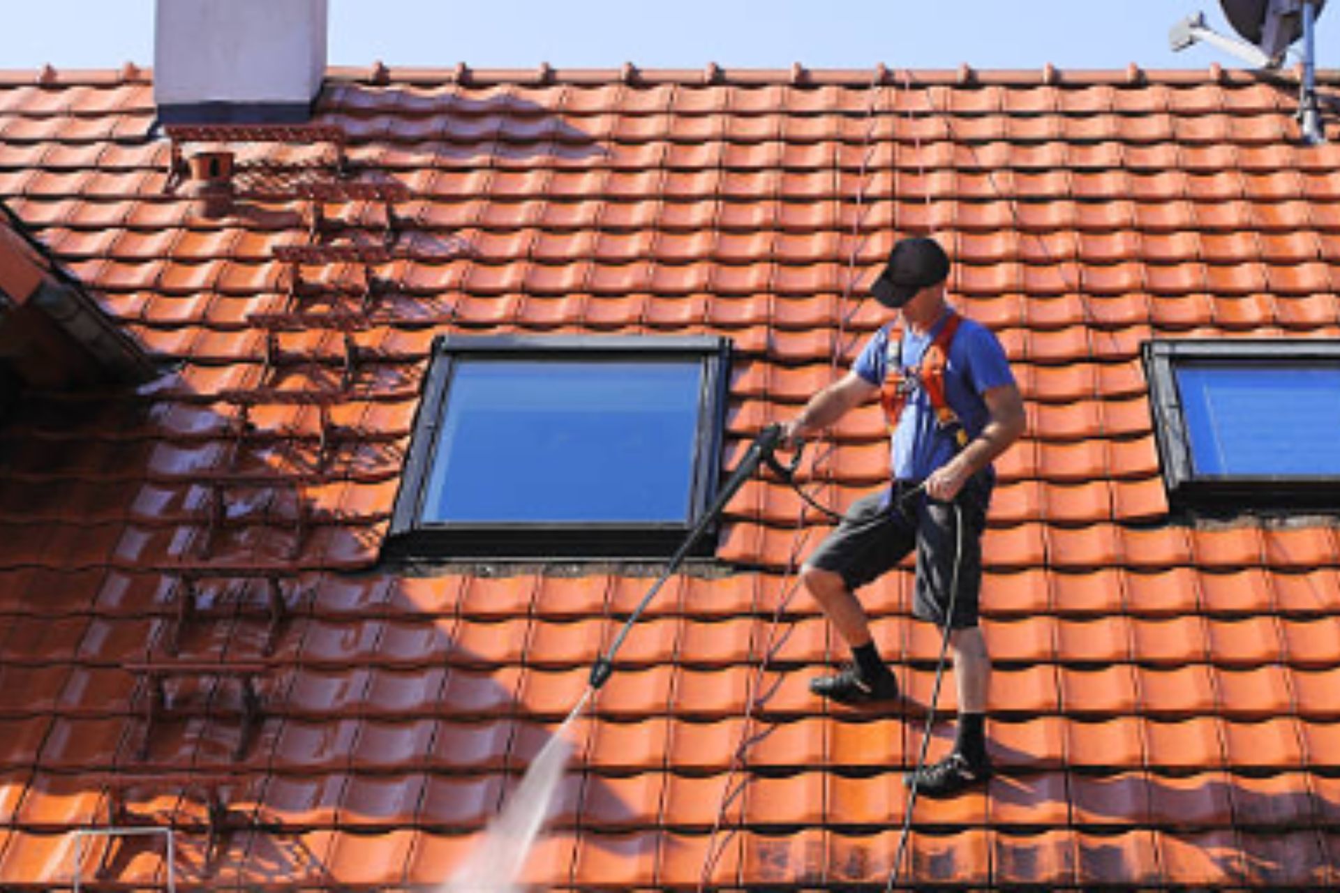 commercial roof pressure washing